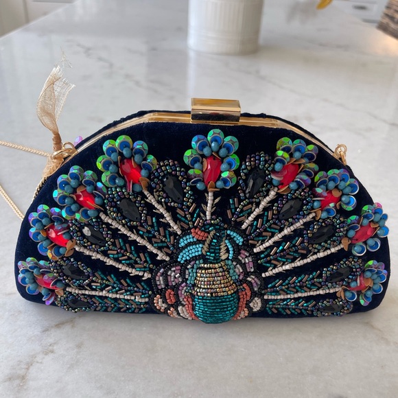 PEACOCK BEADED BAG WITH CHAIN STRAP CLUTCH CLOSE!! Gorgeous!!!!! - Picture 1 of 5
